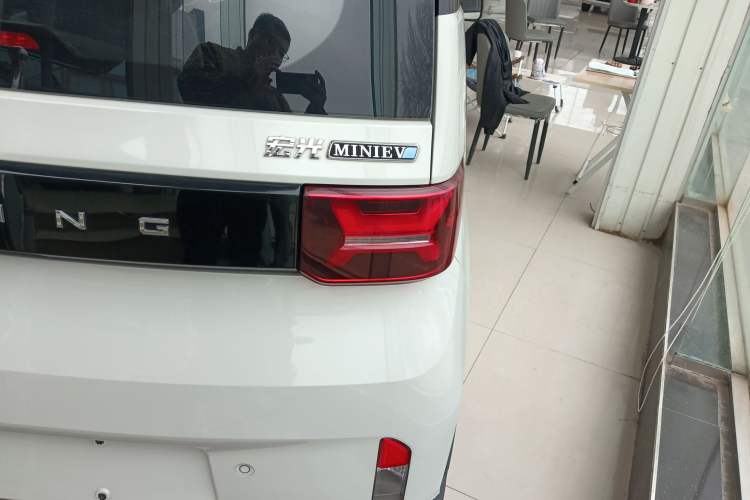 Used Wuling Hongguang MINIEV 2022 GAMEBOY 300km Play Edition Lithium Iron Phosphate Right Rear Taillight