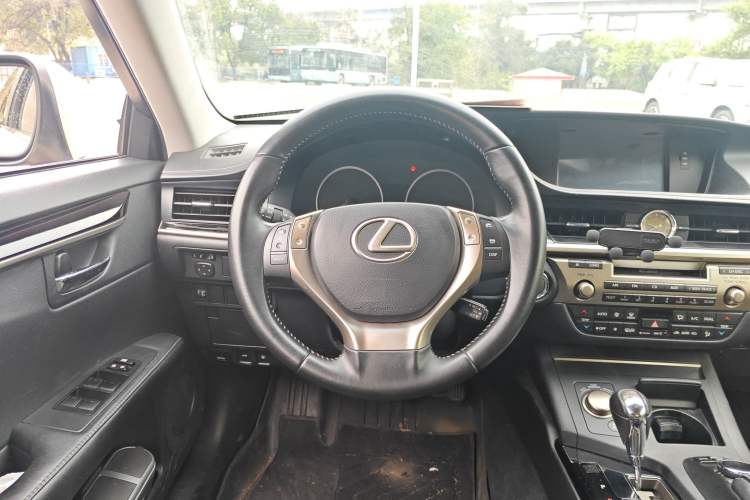 Used Lexus ES 2013 250 Elite Edition
