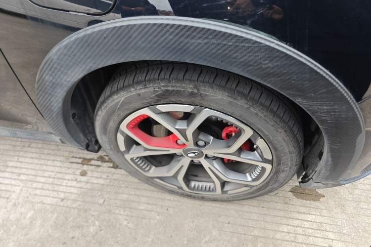 Used ORA Good Cat GT 2023 Mulan Edition 401km Luxury Version Right Front Wheel Hub