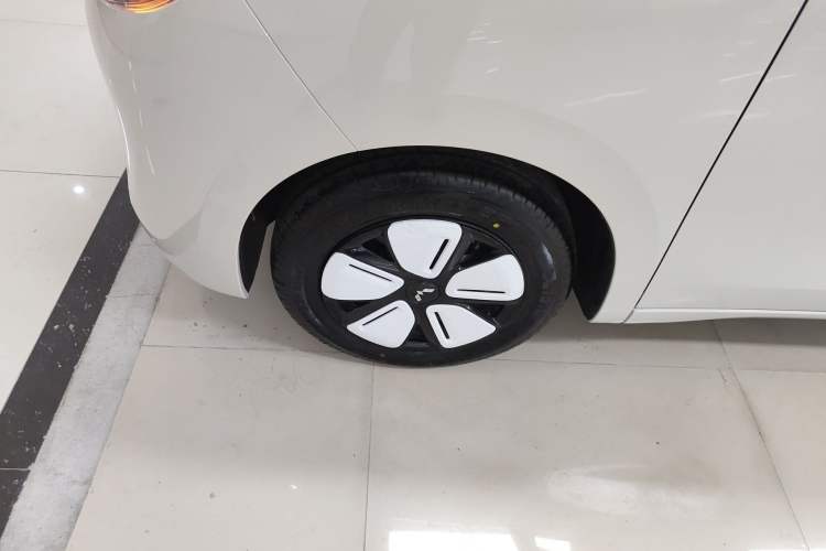 Used Wuling Hongguang MINIEV 2025 Four-Door Version Advanced Edition Exterior 4