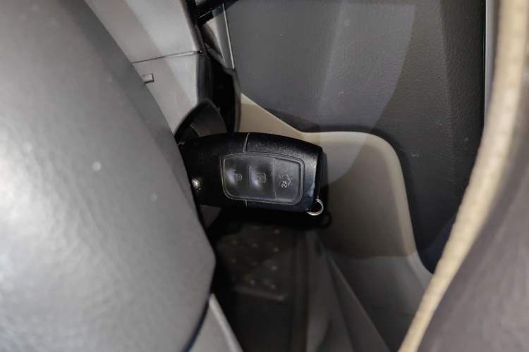 Used Ford Focus 2013 Sedan Classic 1.8L Automatic Base Model
