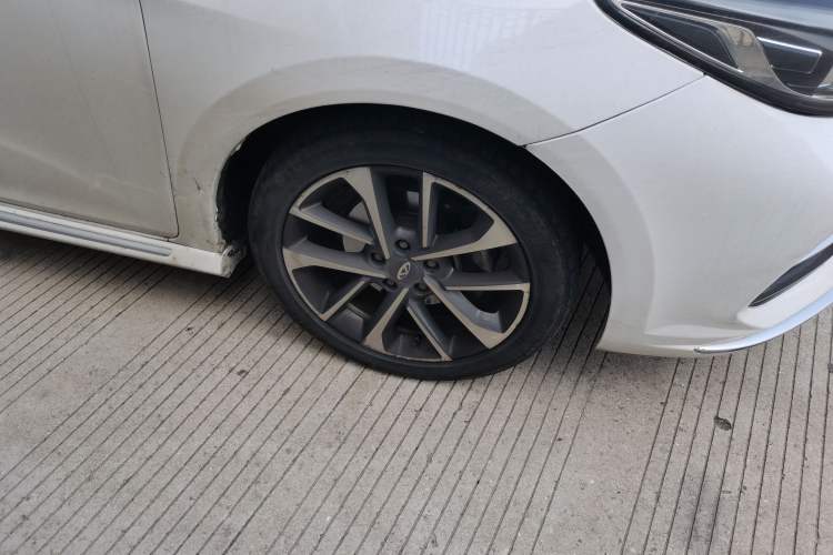 Used Chery Arrizo GX 2019 Pro 1.5T CVT Model Color Version China VI Standard Right Front Wheel Hub