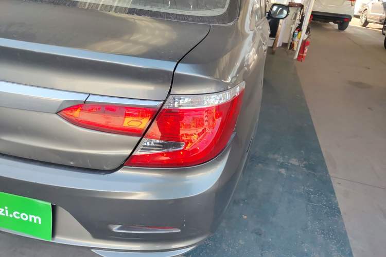 Used Everus S1 2014 1.3L Automatic Comfort Edition
