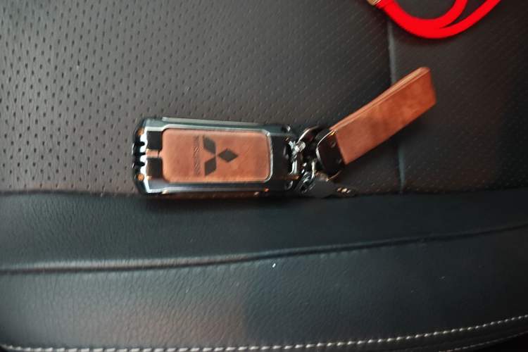 Used Mitsubishi Outlander 2018 2.4L 4x4 Prestige Edition 7 Seats Vehicle Key