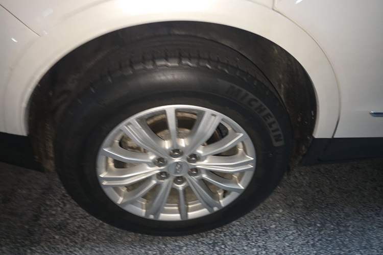 Used Cadillac XT5 2018 28E Four-Wheel Drive Tech Version
