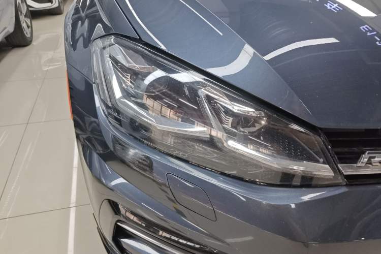 Used Volkswagen Golf 2019 280TSI DSG R-Line China VI Standard Right Front Headlight