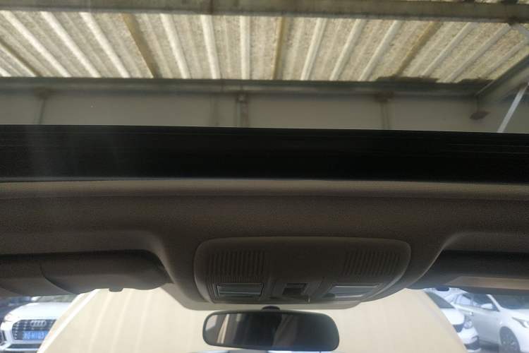 Used Mazda 3 Axela 2017 Hatchback 1.5L Automatic Luxury Model Emission Standard China V Headliner