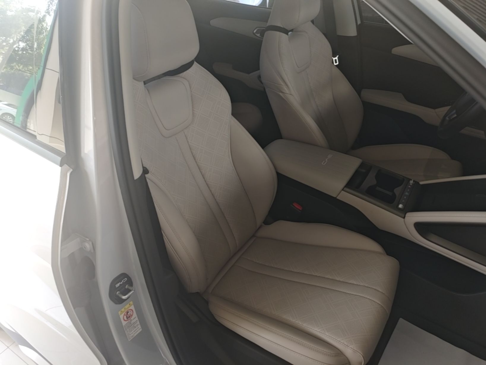 BYD Yuan UP 2025 Intelligent Driving Version 401 km Leading Edition — снимка 19