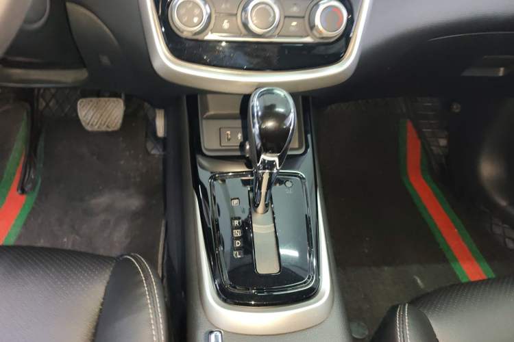 Used Nissan Tiida 2021 1.6L CVT Smart Drive Edition Gear Lever