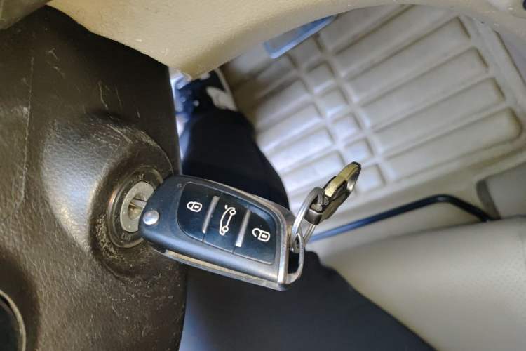 Used Toyota Highlander 2011 2.7L Two-Wheel Drive 5-Seater Elite Edition
