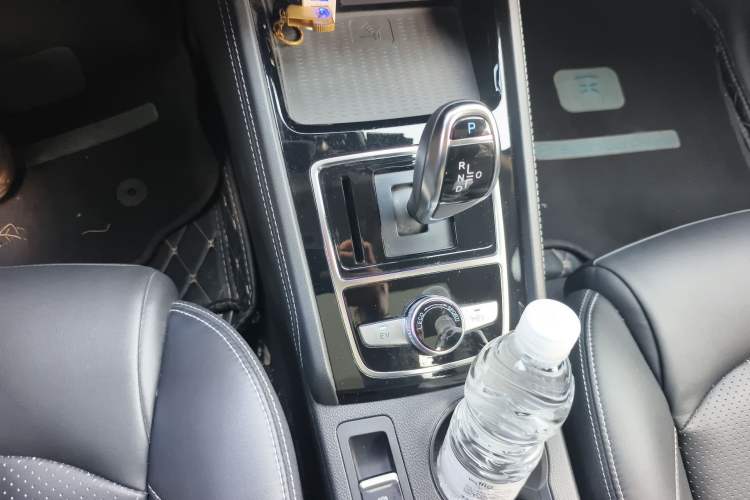 Used BYD Song New Energy 2019 Song DM 1.5TID Smart Connect Sharp Edition Gear Lever