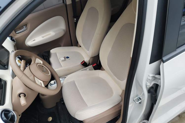 Used Wuling Hongguang MINIEV 2025 Four-Door Version Zhenxiang+ Edition Left Front Seat