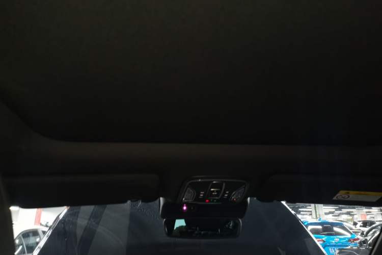 Used GAC Trumpchi GS8 2022 Linghang Series 2.0 TGDI Two-Wheel-Drive Luxury Smart Connectivity Version (7 Seats) Headliner