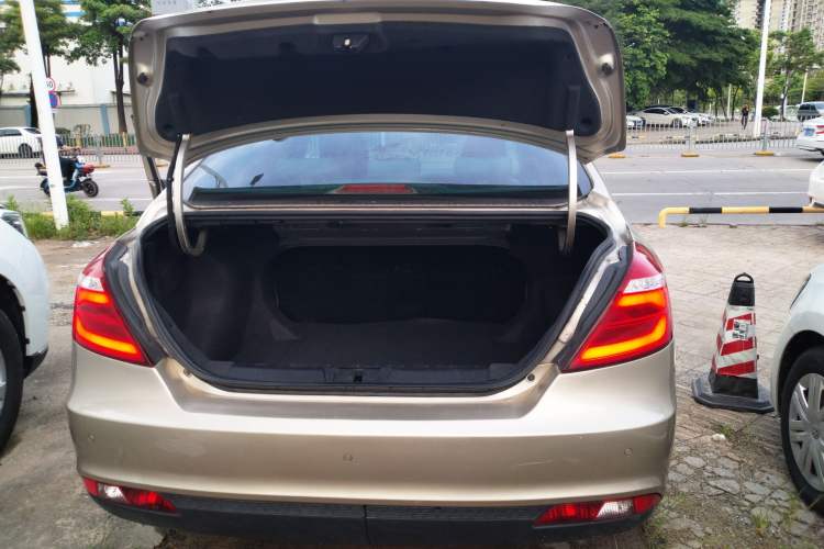 Used Geely Auto Emgrand 2017 Sedan Million Edition 1.5L CVT Upward Connectivity Version
