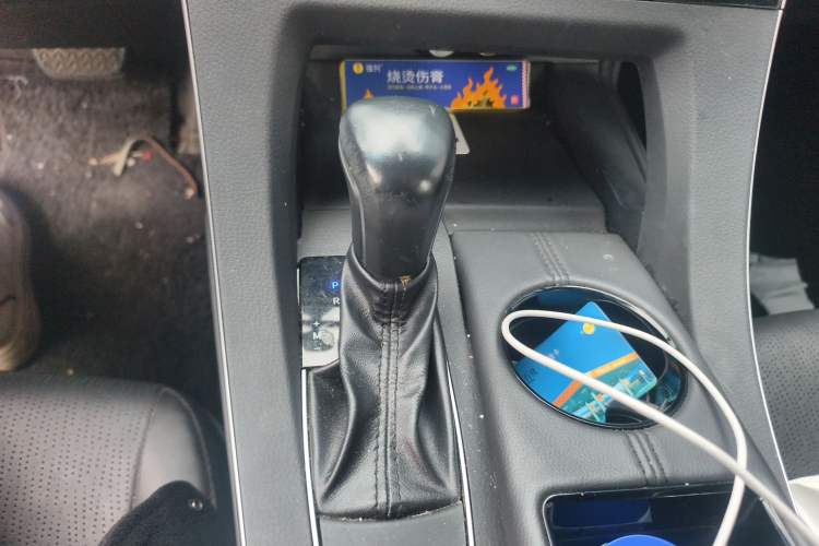 Used Toyota Avalon 2019 2.0L Luxury Edition China VI Standard
