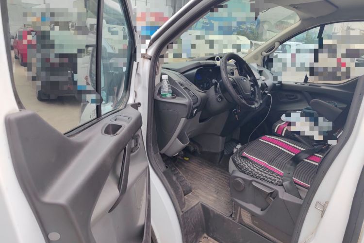 Used Ford Transit 2019 2.0T Diesel Van Mid-Chassis Mid-Roof 3-Seater China VI Standard
