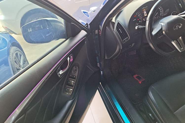 Used Infiniti Q50L 2018 2.0T Comfort Edition China VI Standard
