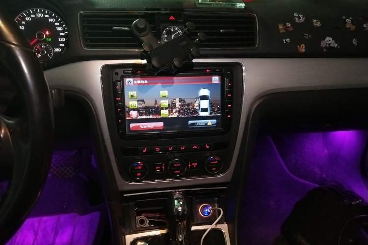 Used Volkswagen Passat 2014 1.8TSI DSG Prestige Edition Audio And AC Panel