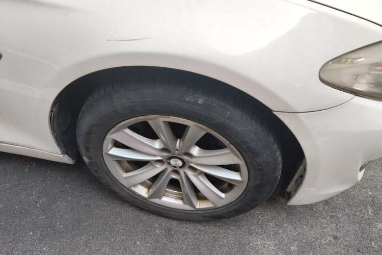 Used BMW 5 Series 2011 523Li Leading Model
