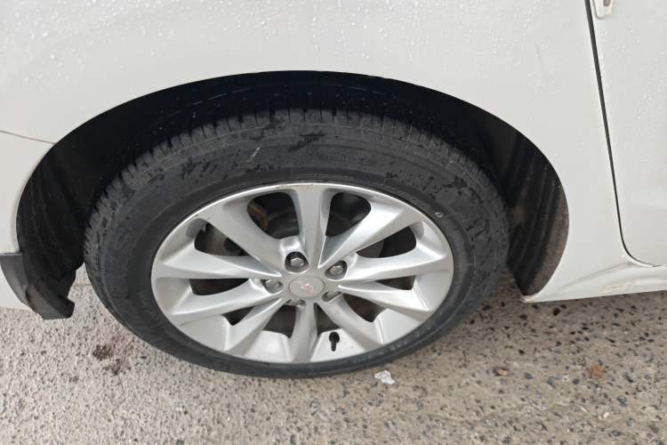 Used Chevrolet Cruze 2018 320 Automatic Pioneer Sunroof Edition Right Rear Wheel Hub