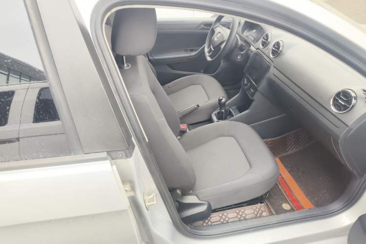 Used Volkswagen Jetta 2017 1.4L Manual Fashion Edition