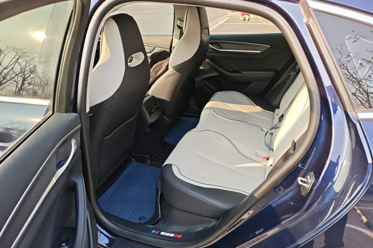 Used BYD Destroyer 05 2023 Champion Edition DM-i 120KM Prestige Model
