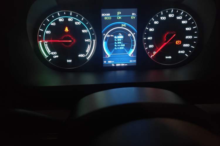 Used BYD Tang New Energy 2018 DM 2.0T All-Wheel Drive Smart Connect Advanced Model 7 Seats China V Emission Standard
