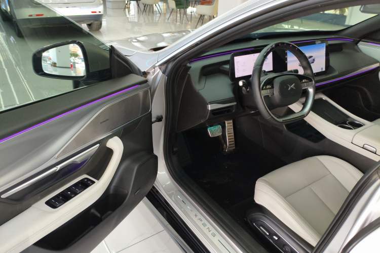 Used XPeng P7 2023 P7i 702 Pro Driver Seat