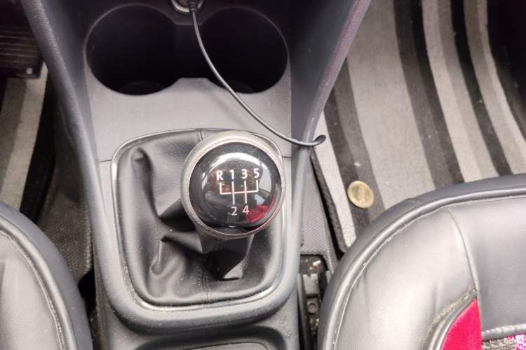 Used Volkswagen Polo 2016 1.4L Manual Fashion Model