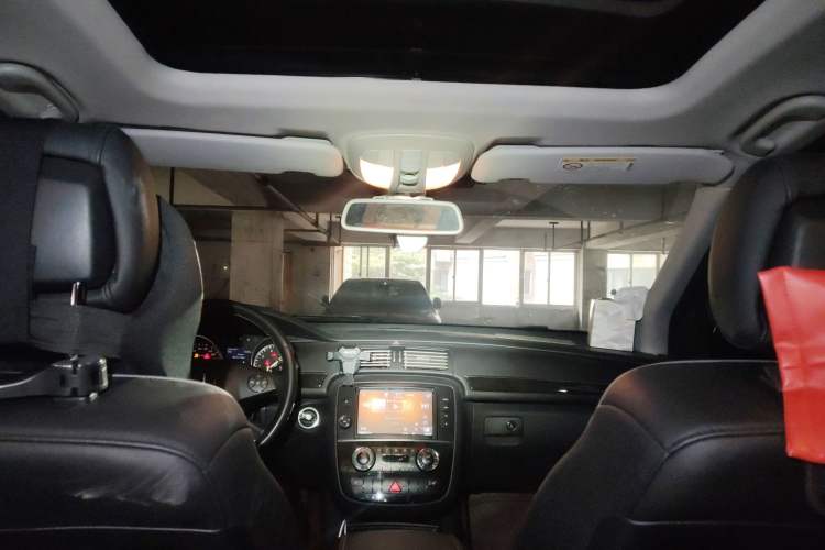 Used Mercedes-Benz R-Class 2017 R 320 4MATIC Business Edition Prestige Model