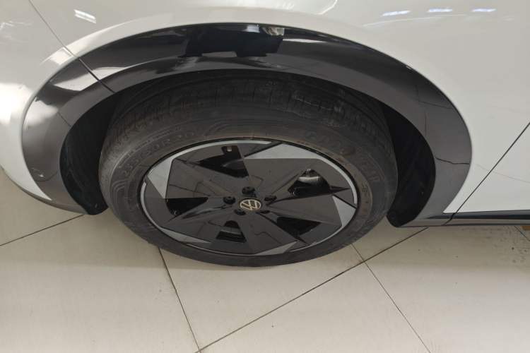 Used Volkswagen ID.UNYX 2024 Revised Pro Long-Range Version Left Front Wheel Hub