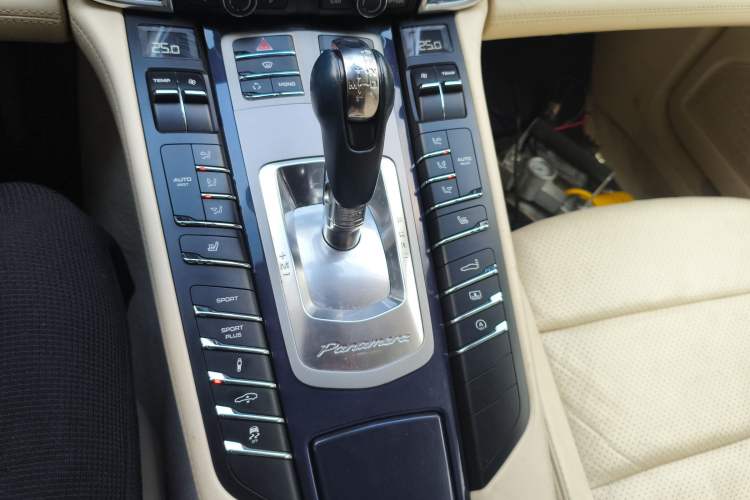 Used Porsche Panamera 2010 Panamera 4S 4.8L
