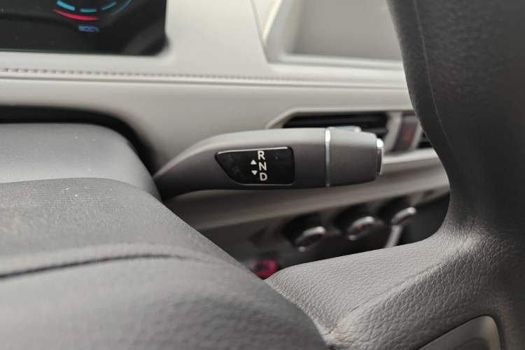 Used JMC E Fushun 2025 Model, Blind Window Version, 41.86 kWh, Short Axle, Low-roof, 3.0 tons
