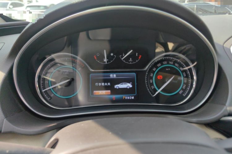 Used Buick Regal 2015 2.0L Elite Fashion Edition Instrument Cluster