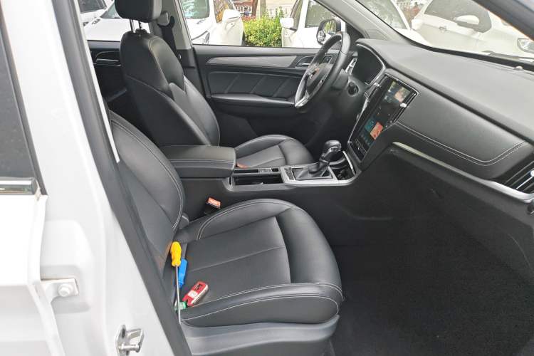 Used Roewe RX5 2019 20T Two-Wheel Drive Automatic Ali Smart Connectivity Platinum Edition Right Front Seat