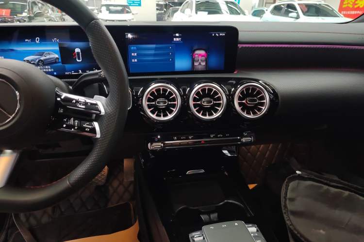 Used Mercedes-Benz A-Class 2023 A 200 L Fashion Model Audio And AC Panel