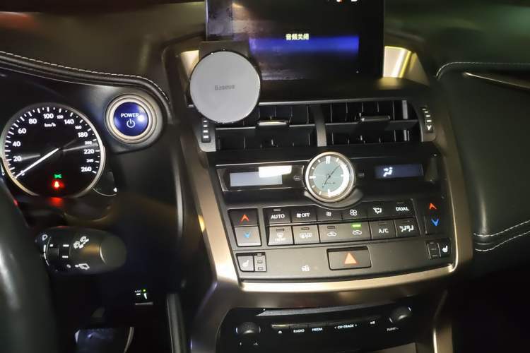 Used Lexus NX 2015 300h All-Wheel-Drive Fēngzhì Edition