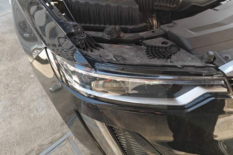 Used Cadillac XT6 2022 2.0T Six-Seater Four-Wheel-Drive Luxury Standard Edition
