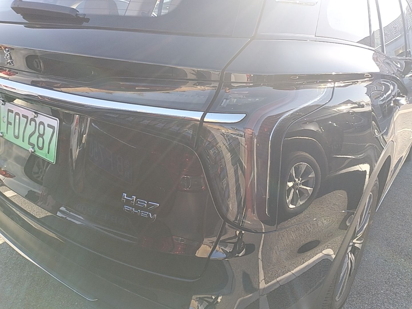 Hongqi HS7 PHEV 2025 Model 2.0T PHEV Four-Wheel Drive 2 Million Units Commemorative Edition 6-Seater — снимка 9