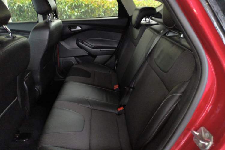 Used Ford Focus 2012 Hatchback 1.6L Automatic Fashion Edition