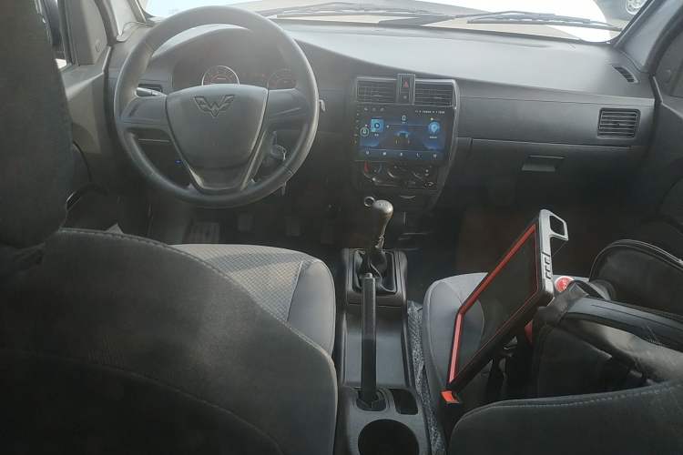 Used Wuling Rongguang 2021 1.5L Extended Standard-Size Enclosed Window Vehicle Power-Assist Version 2 Seats L3C
