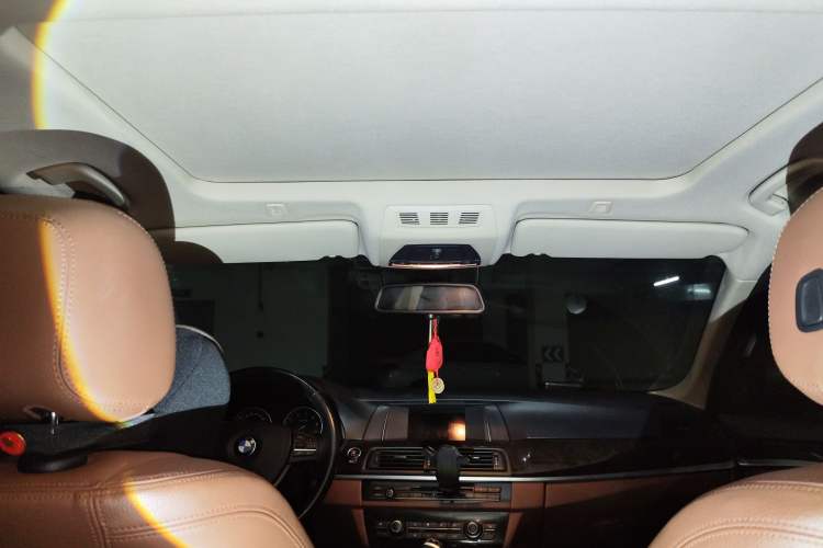 Used BMW 5 Series 2014 525Li Leading Model
