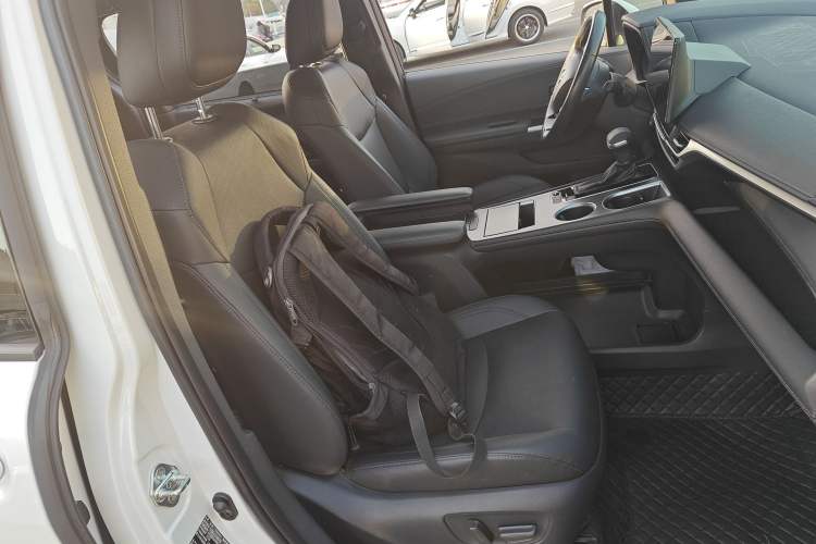 Used Toyota Sienna 2021 2.5L Hybrid Ultimate Edition