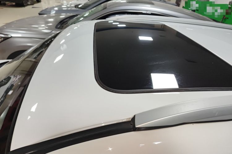 Used Chery Tiggo 3 2015 1.6L Manual Zhishang Commemorative Edition Roof