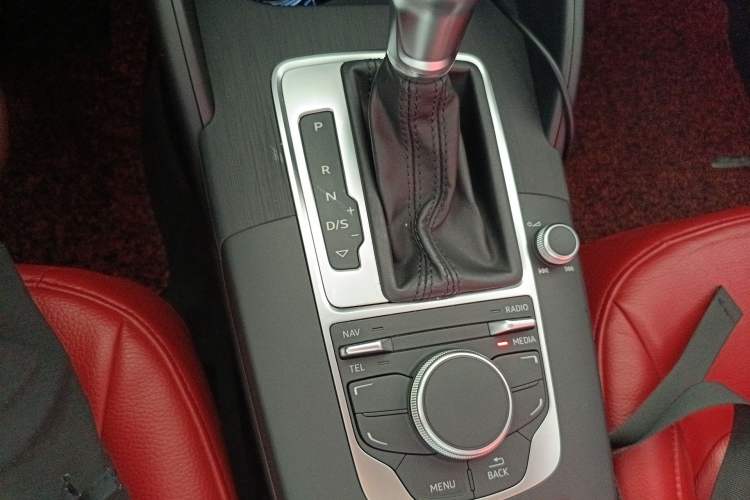 Used Audi A3 2016 Limousine 35 TFSI Prestige Edition Gear Lever