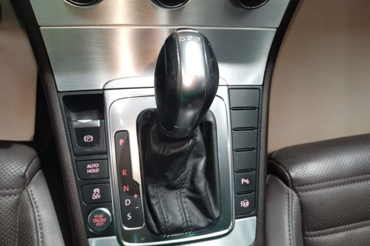 Used Volkswagen FAW-Volkswagen CC 2016 1.8TSI Luxury Model Gear Lever