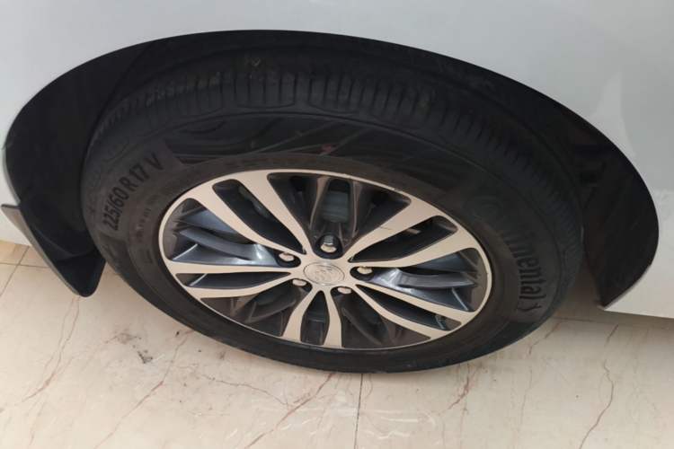 Used Buick GL8 2022 ES Landtrek 653T Luxury Edition