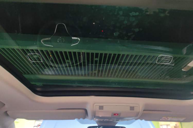 Used Volkswagen Tharu 2025 NewRui 300TSI Prestige Edition Headliner