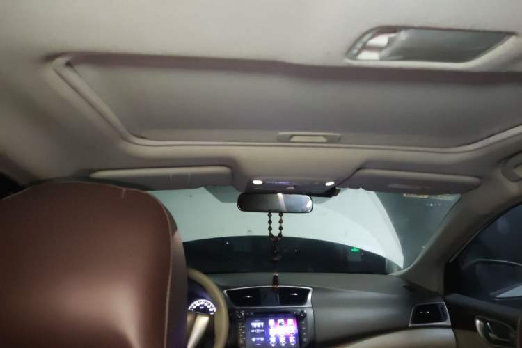 Used Nissan Sylphy 2012 1.6 XL Manual Luxury Edition Headliner