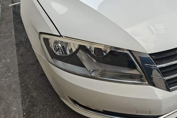 Used Volkswagen Lavida 2013 Revised Version 1.4 TSI DSG Comfort Edition Right Front Headlight